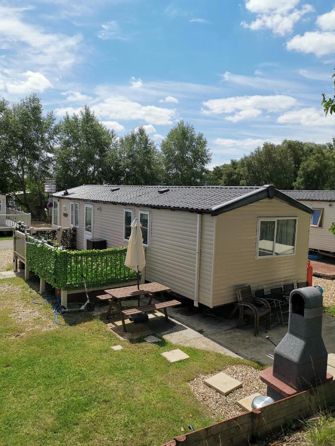 3 Bedroom Caravan With Hot Tub Tattershall Lakes Ngoại thất bức ảnh
