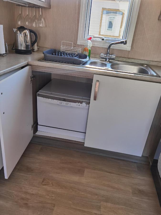 3 Bedroom Caravan With Hot Tub Tattershall Lakes Ngoại thất bức ảnh