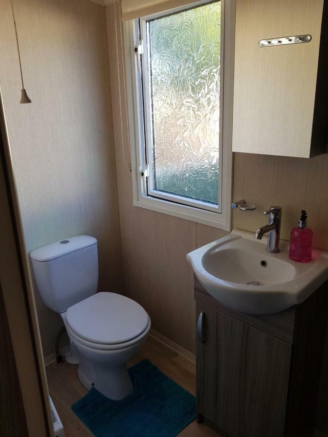 3 Bedroom Caravan With Hot Tub Tattershall Lakes Ngoại thất bức ảnh