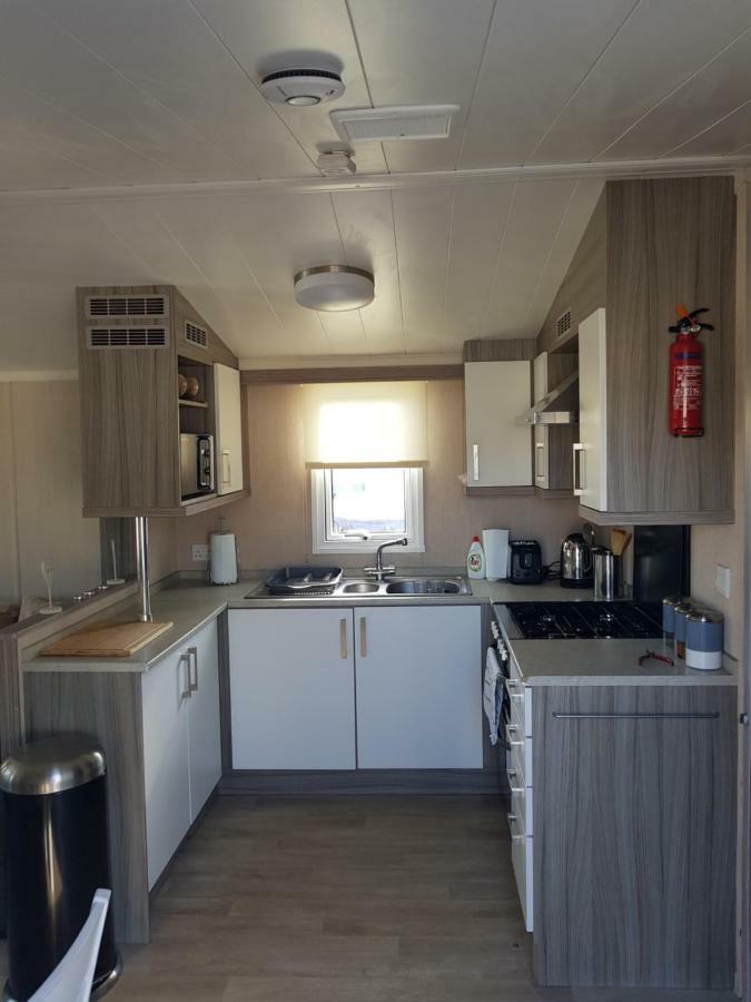 3 Bedroom Caravan With Hot Tub Tattershall Lakes Ngoại thất bức ảnh