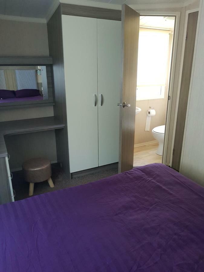 3 Bedroom Caravan With Hot Tub Tattershall Lakes Ngoại thất bức ảnh