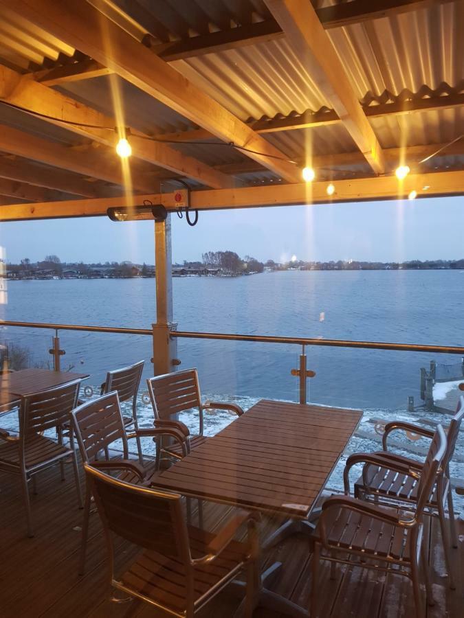 3 Bedroom Caravan With Hot Tub Tattershall Lakes Ngoại thất bức ảnh